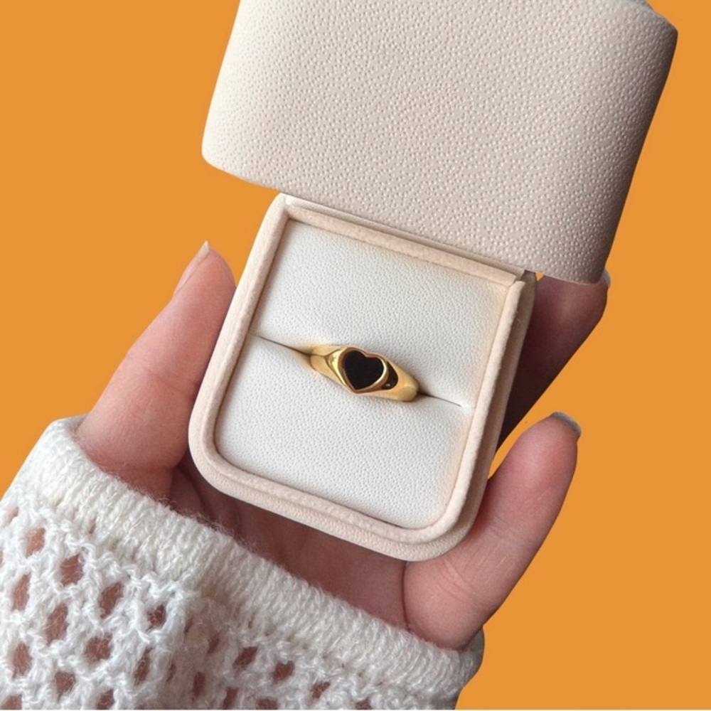 18k Gold Plated Black Heart Ring